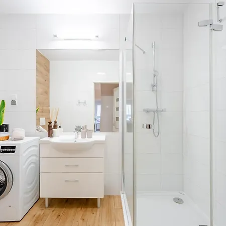 Lighthouse - Solna 11 Колобжег