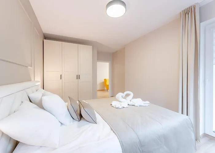 Lighthouse - Solna 11 كولوبرزيغ