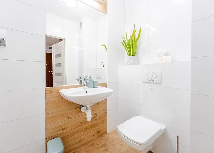 Lighthouse - Solna 11 * كولوبرزيغ